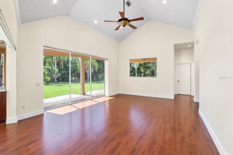 House in Sarasota, Florida 4 bedrooms, 281.96 sq.m. № 2402773 - photo 27