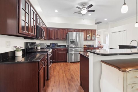 House in Sarasota, Florida 4 bedrooms, 281.96 sq.m. № 2402773 - photo 25