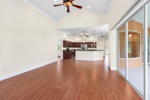 House in Sarasota, Florida 4 bedrooms, 281.96 sq.m. № 2402773 - photo 28