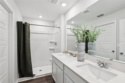 House in Lakeland, Florida 4 bedrooms, 154.68 sq.m. № 2104687 - photo 23