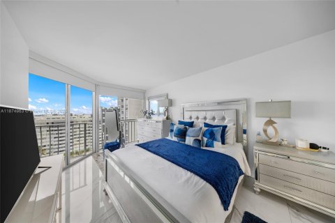 Condominio en venta en North Bay Village, Florida, 2 dormitorios, 95.69 m2 № 1922118 - foto 21