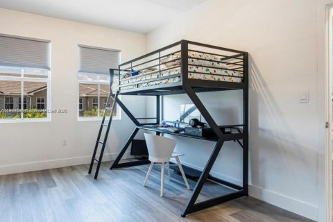 Adosado en venta en Pembroke Pines, Florida, 4 dormitorios, 209.96 m2 № 2018882 - foto 20