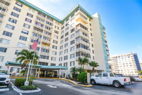Condo in Hollywood, Florida, 1 bedroom № 1976327