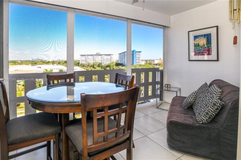 Condo in Hollywood, Florida, 1 bedroom № 1976327 - photo 22