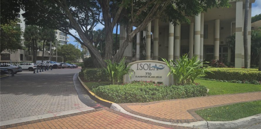 Condo in Miami, Florida, 1 bedroom  № 2079466