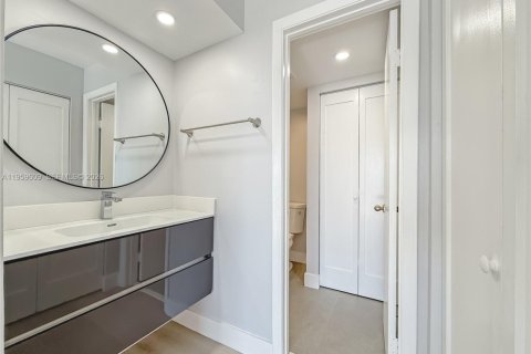 Copropriété à louer à Cutler Bay, Floride: 2 chambres, 103.4 m2 № 2025739 - photo 11