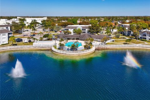 Condo à Cutler Bay, Floride, 2 chambres  № 2025739