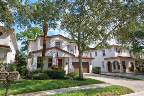Casa en Palm Beach Gardens, Florida 3 dormitorios, 181.25 m2 № 2385199