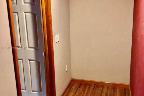 Купить коммерческую недвижимость в Хайалиа, Флорида № 2054383 - фото 16