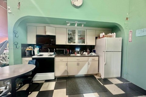 Купить коммерческую недвижимость в Хайалиа, Флорида № 2054383 - фото 10