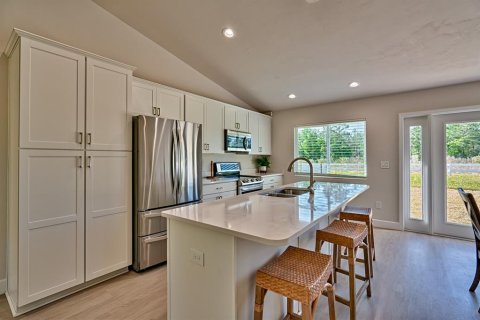 House in Hawthorne, Florida 3 bedrooms, 157.93 sq.m. № 1819111 - photo 5