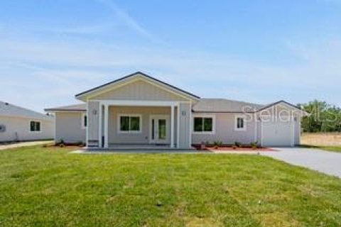 House in Hawthorne, Florida 3 bedrooms, 157.93 sq.m. № 1819111 - photo 1