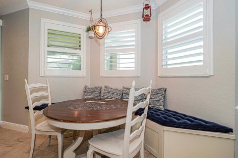 Villa ou maison à vendre à Port St. Lucie, Floride: 4 chambres, 238.76 m2 № 2397823 - photo 11