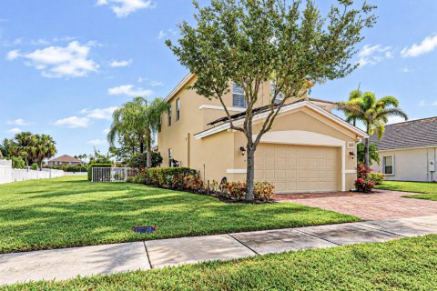 Villa ou maison à vendre à Port St. Lucie, Floride: 4 chambres, 238.76 m2 № 2397823 - photo 3