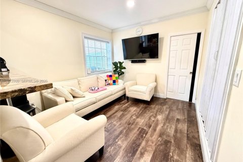 Купить виллу или дом в Майами, Флорида 4 спальни, 147.25м2, № 2033078 - фото 11