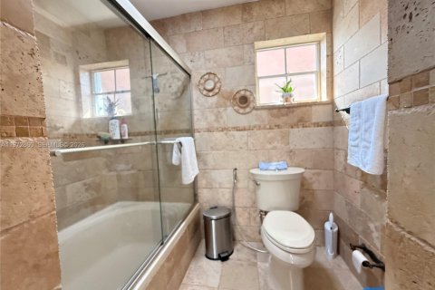 Купить виллу или дом в Майами, Флорида 4 спальни, 147.25м2, № 2033078 - фото 23