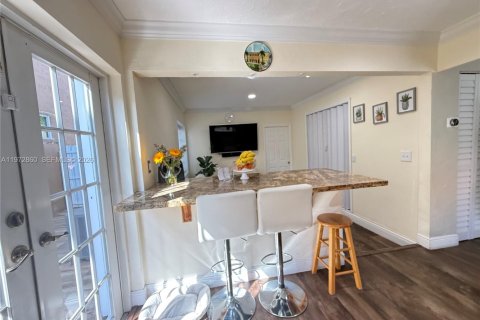 Купить виллу или дом в Майами, Флорида 4 спальни, 147.25м2, № 2033078 - фото 6