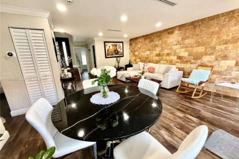 Купить виллу или дом в Майами, Флорида 4 спальни, 147.25м2, № 2033078 - фото 3