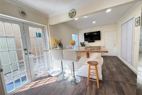 Купить виллу или дом в Майами, Флорида 4 спальни, 147.25м2, № 2033078 - фото 9