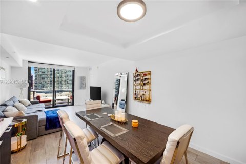 Condo in Miami, Florida, 1 bedroom  № 2179394 - photo 5
