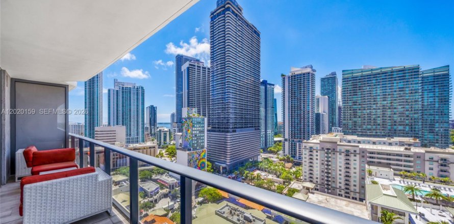 Condo in Miami, Florida, 1 bedroom  № 2179394