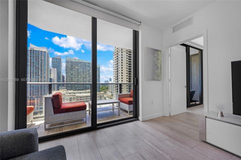 Condo in Miami, Florida, 1 bedroom  № 2179394 - photo 11