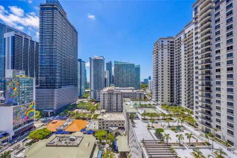 Condo in Miami, Florida, 1 bedroom  № 2179394 - photo 14