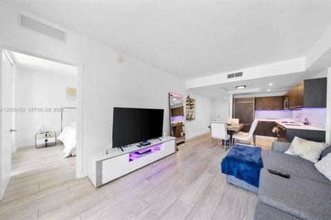 Condo in Miami, Florida, 1 bedroom  № 2179394 - photo 7