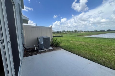 Touwnhouse à louer à Lakewood Ranch, Floride: 3 chambres, 136.01 m2 № 2167188 - photo 15
