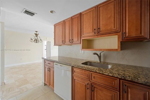 Condominio en venta en Aventura, Florida, 2 dormitorios, 93.92 m2 № 1874639 - foto 7