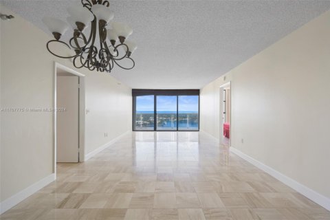 Condominio en venta en Aventura, Florida, 2 dormitorios, 93.92 m2 № 1874639 - foto 2