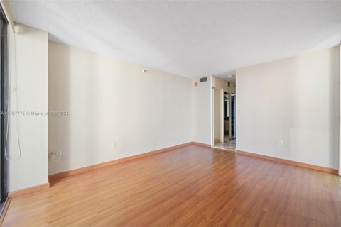 Condominio en venta en Aventura, Florida, 2 dormitorios, 93.92 m2 № 1874639 - foto 9