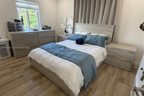 Casa en venta en Miami, Florida, 3 dormitorios, 102.19 m2 № 2041362 - foto 15