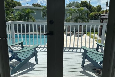 Casa en venta en Miami, Florida, 3 dormitorios, 102.19 m2 № 2041362 - foto 12
