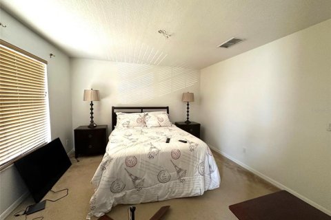 House in Orlando, Florida 5 bedrooms, 255.02 sq.m. № 1651067 - photo 7
