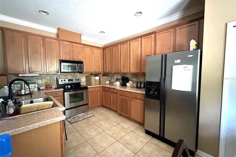 House in Orlando, Florida 5 bedrooms, 255.02 sq.m. № 1651067 - photo 4