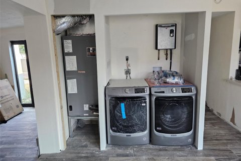 Casa en alquiler en Pompano Beach, Florida, 3 dormitorios, 93.46 m2 № 1229145 - foto 1