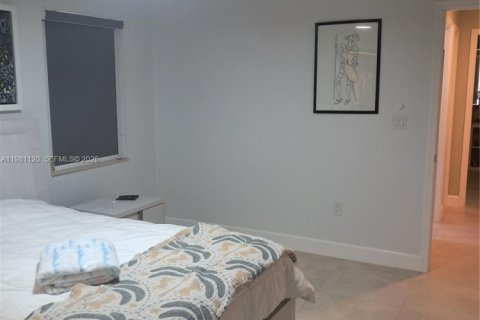 Casa en venta en Miami, Florida, 4 dormitorios, 165.37 m2 № 2056608 - foto 18