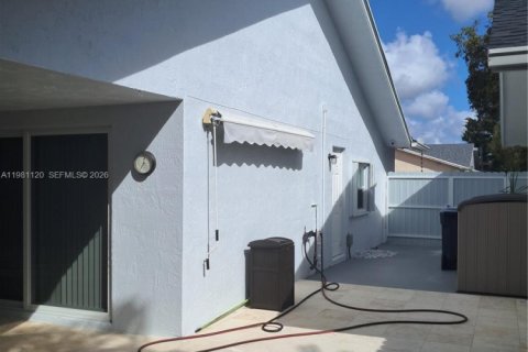 Casa en venta en Miami, Florida, 4 dormitorios, 165.37 m2 № 2056608 - foto 30