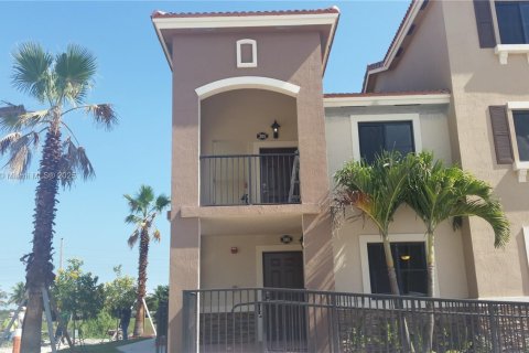 Condo in Cutler Bay, Florida, 3 bedrooms  № 1840800 - photo 1