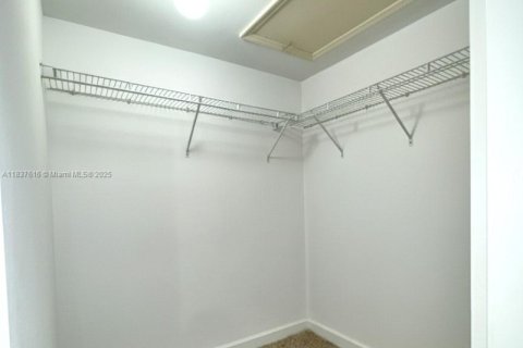 Condominio en venta en Cutler Bay, Florida, 3 dormitorios, 95.88 m2 № 1840800 - foto 16