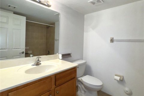Condominio en venta en Cutler Bay, Florida, 3 dormitorios, 95.88 m2 № 1840800 - foto 17