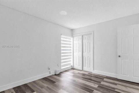 Villa ou maison à louer à Miami, Floride: 4 chambres, 147.16 m2 № 1987505 - photo 21