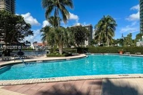 Condo in Sunny Isles Beach, Florida, 1 bedroom  № 2076767 - photo 26
