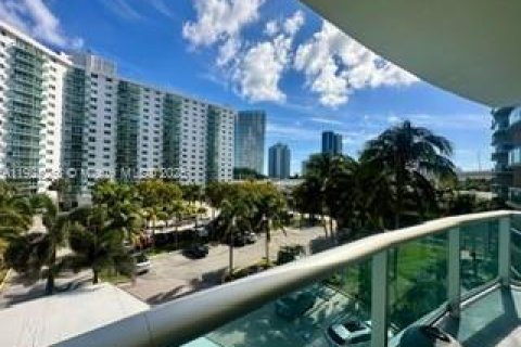 Condo in Sunny Isles Beach, Florida, 1 bedroom  № 2076767 - photo 21