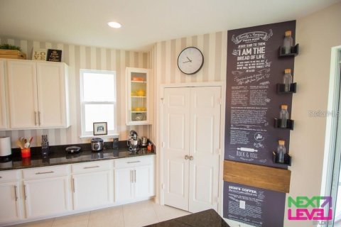Villa ou maison à louer à Kissimmee, Floride: 4 chambres, 245.73 m2 № 2165973 - photo 5