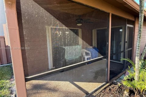 Touwnhouse à vendre à Tamarac, Floride: 2 chambres, 111.58 m2 № 2000100 - photo 25