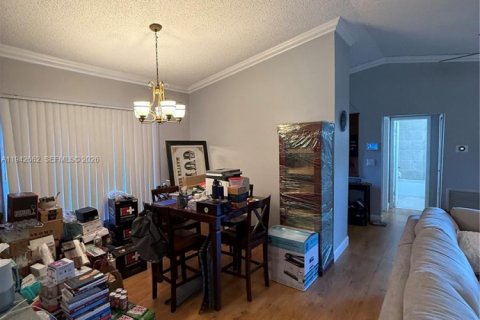 Touwnhouse à vendre à Tamarac, Floride: 2 chambres, 111.58 m2 № 2000100 - photo 5