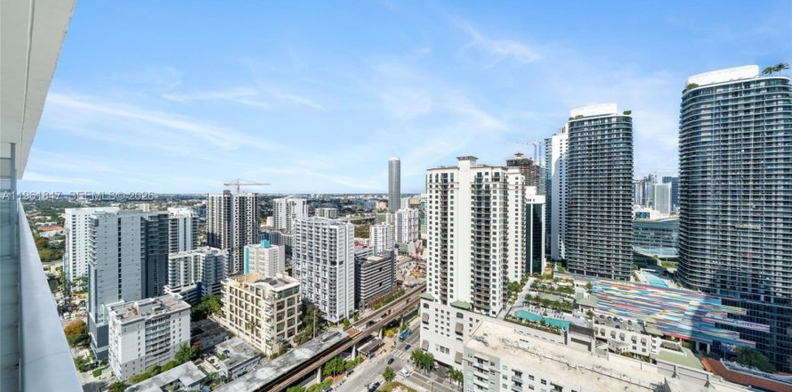 Condominio en Miami, Florida, 2 dormitorios № 2029078