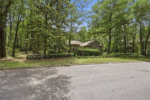 Villa ou maison à vendre à Gainesville, Floride: 5 chambres, 358.05 m2 № 2226805 - photo 4